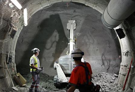 地下隧道专用固定式四合一气体报警器应用案例